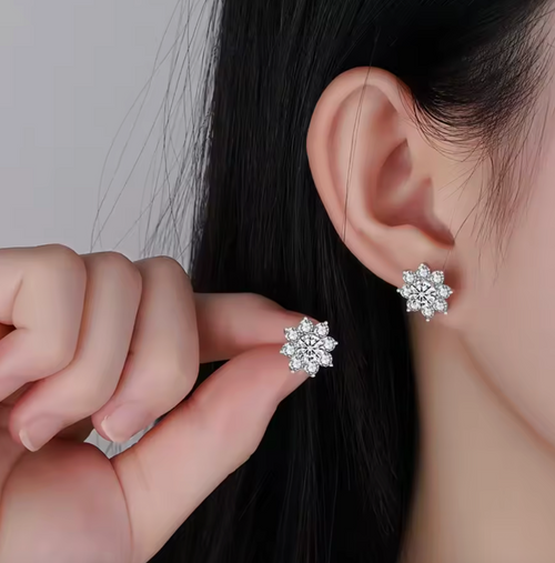 0.5Ct Moissanite Diamond Flower Stud Earrings